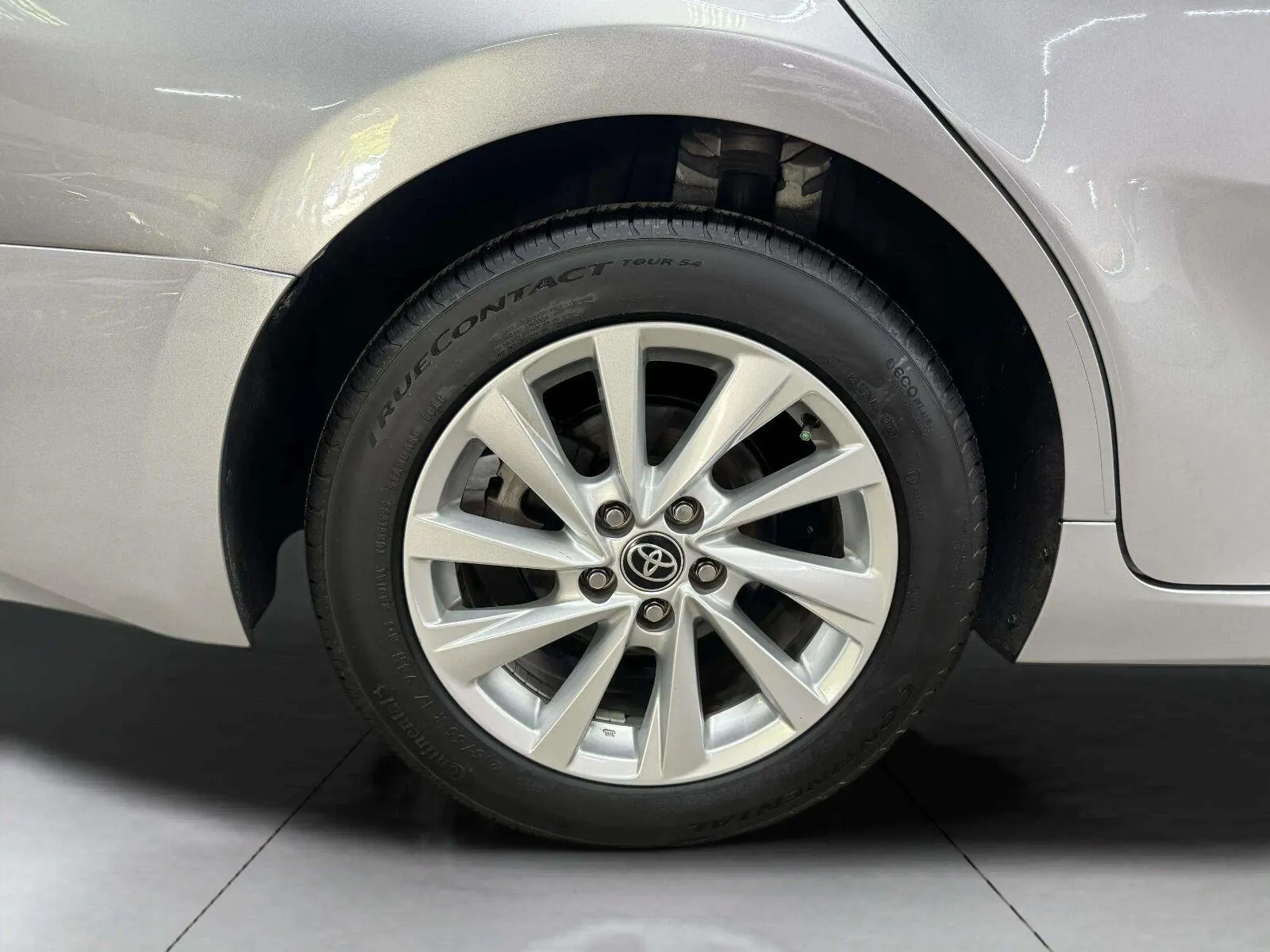 Toyota Camry photo 29