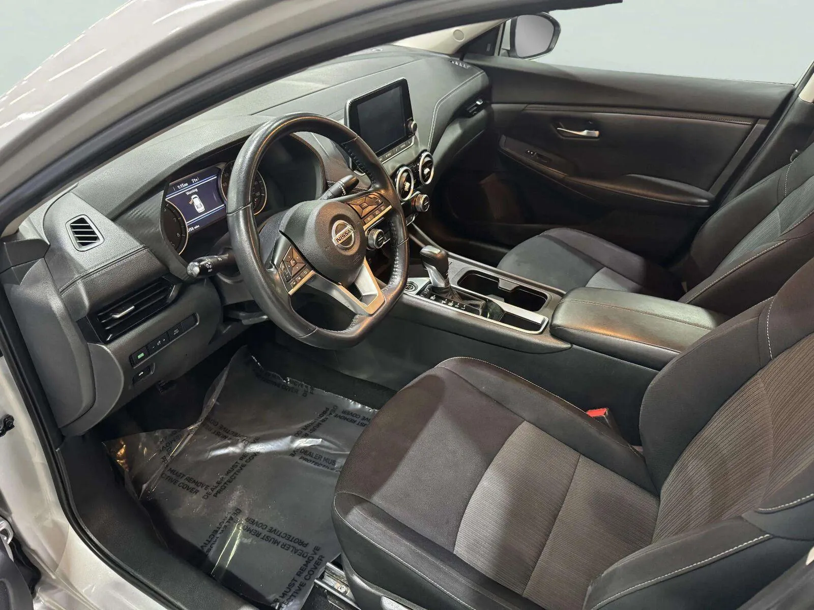 Nissan Sentra photo 14