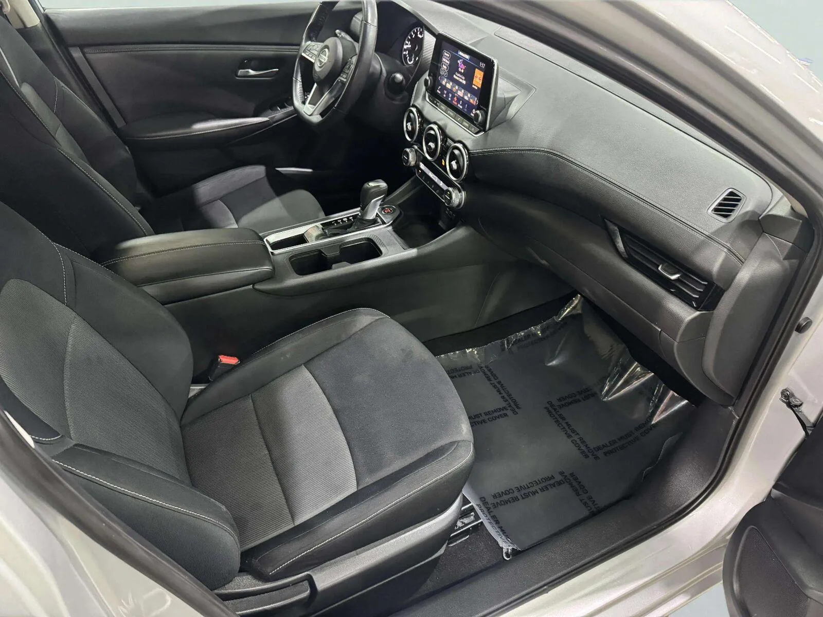 Nissan Sentra photo 24