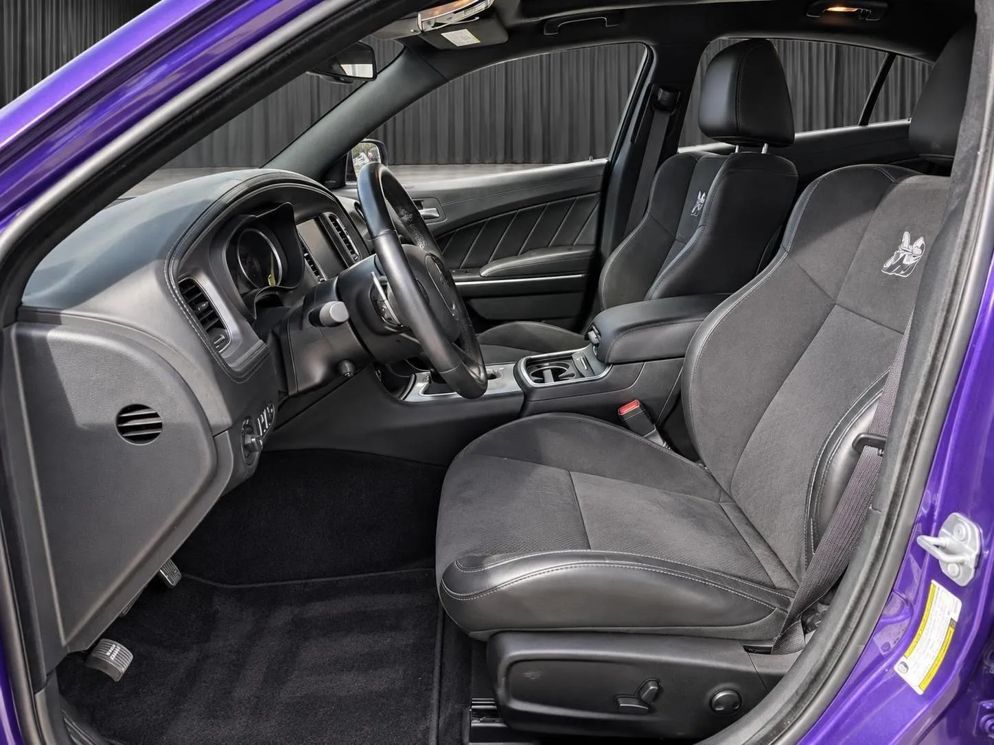 Dodge Charger photo 11