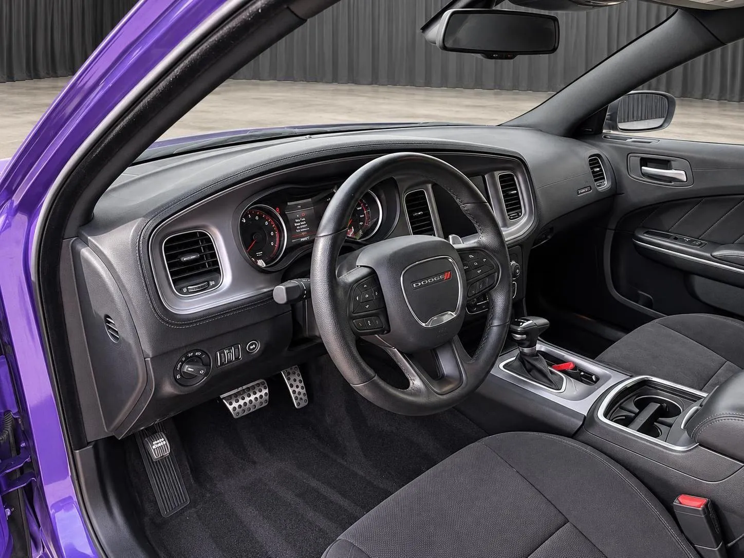 Dodge Charger photo 12