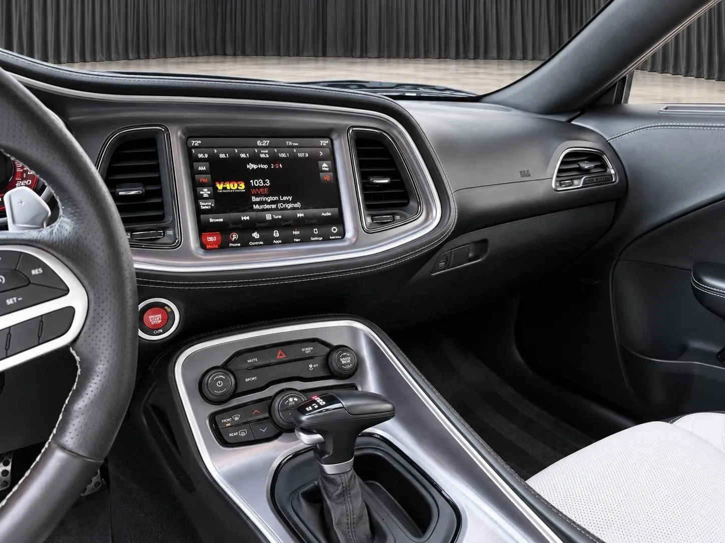 Dodge Challenger photo 19