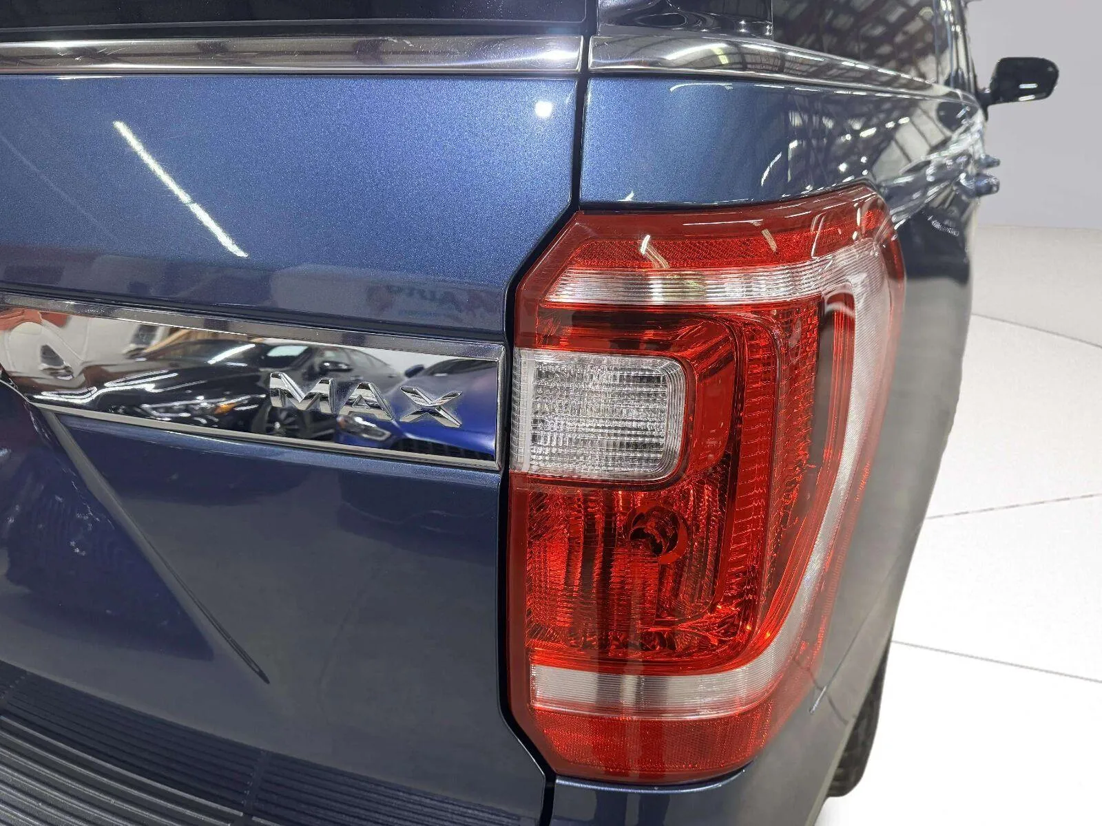 Ford Expedition MAX photo 6