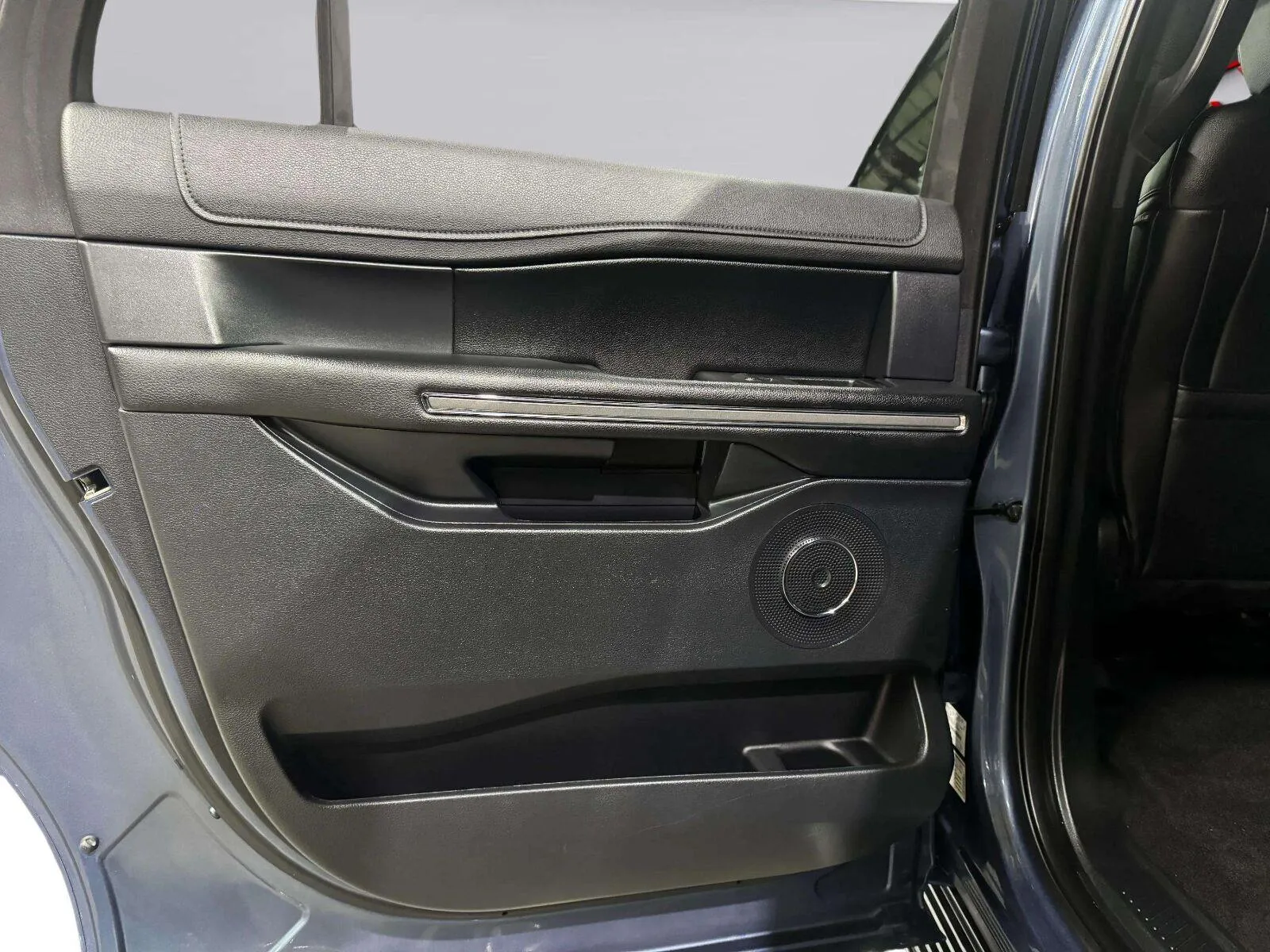 Ford Expedition MAX photo 15