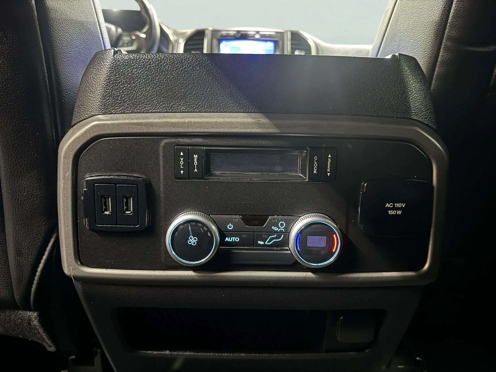 Ford Expedition MAX photo 17