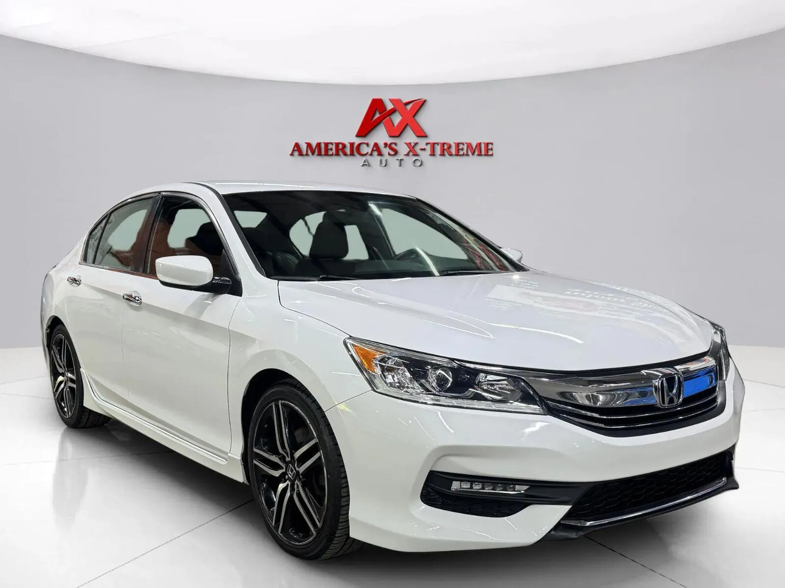 Honda Accord photo 9