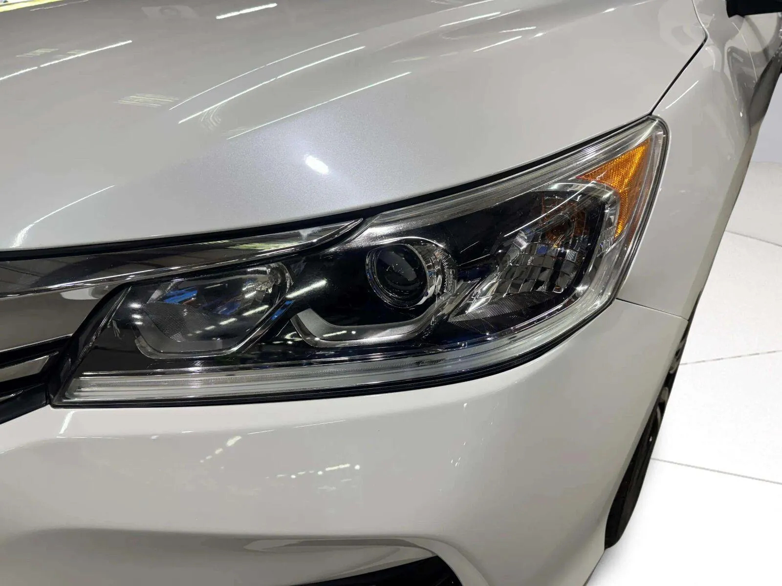 Honda Accord photo 11