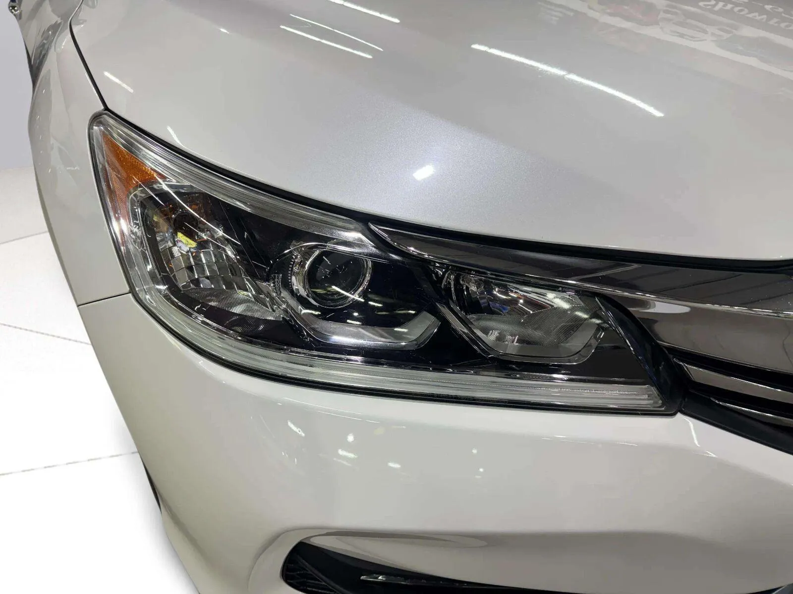 Honda Accord photo 12