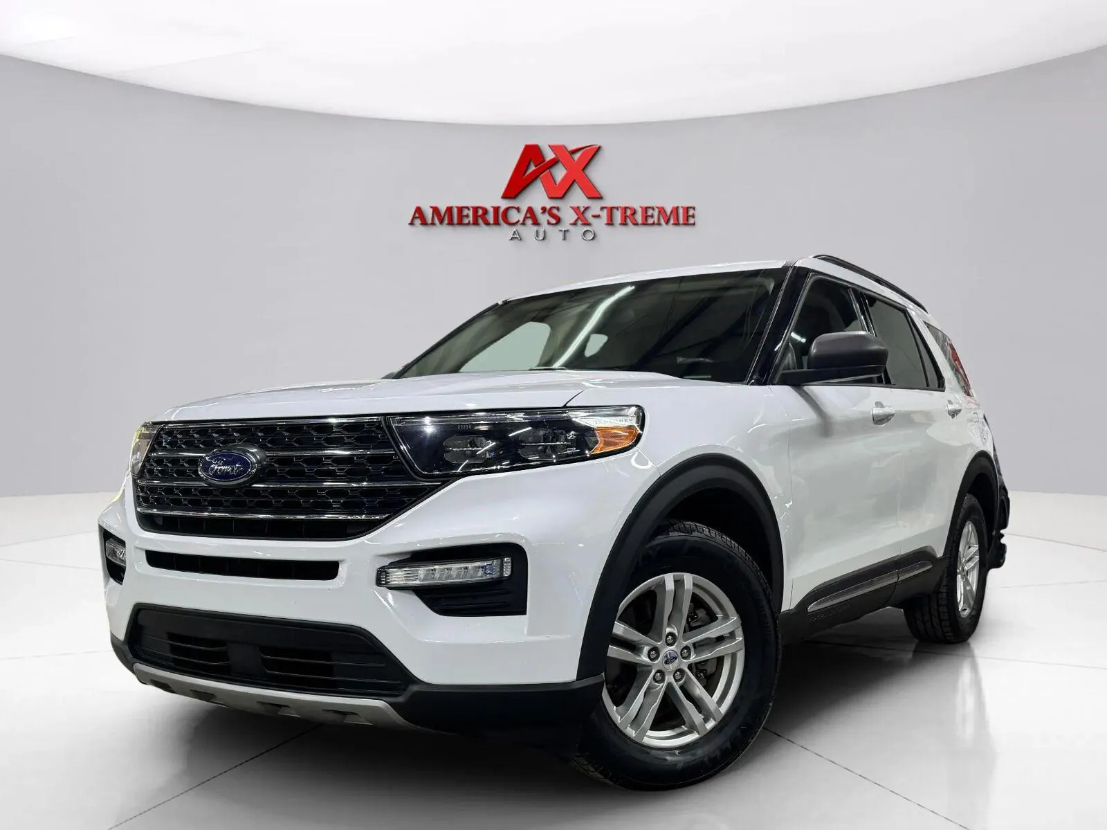 White 2023 Ford Explorer XLT for sale in Atlanta, GA