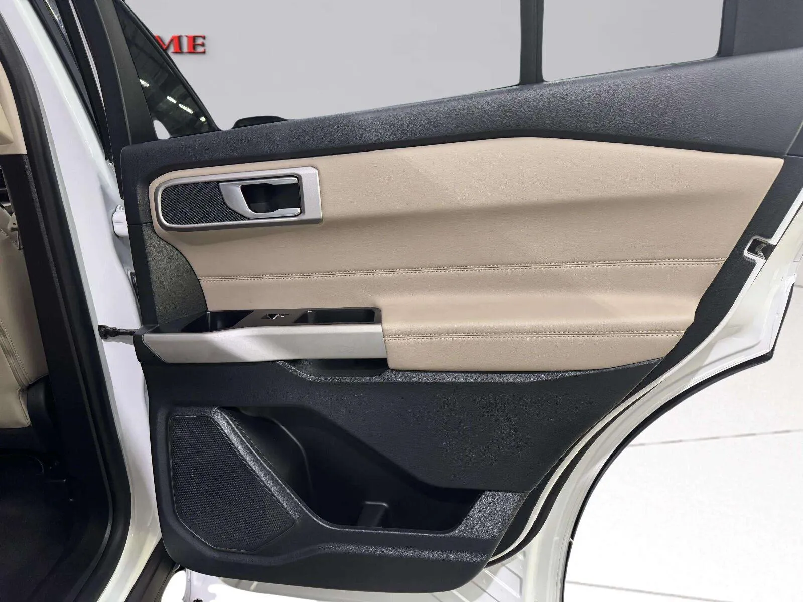 Ford Explorer photo 20