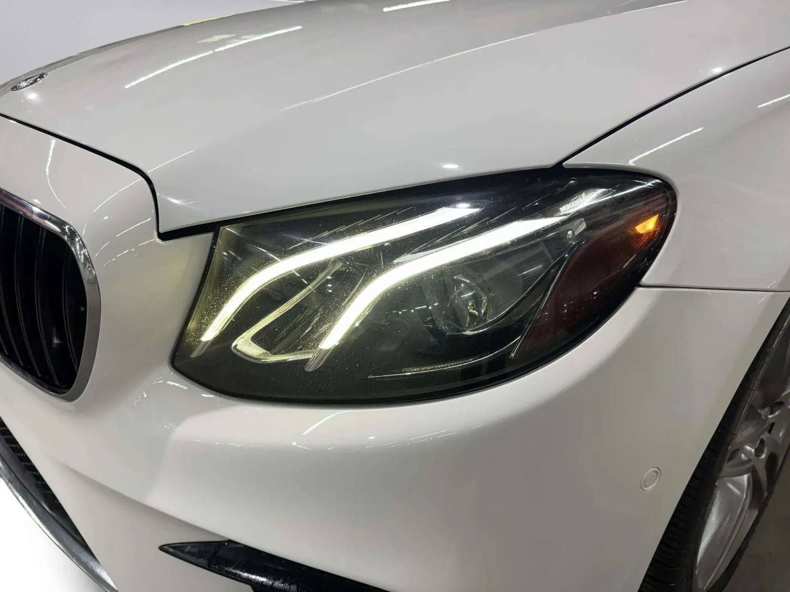 Mercedes-Benz E-Class photo 11
