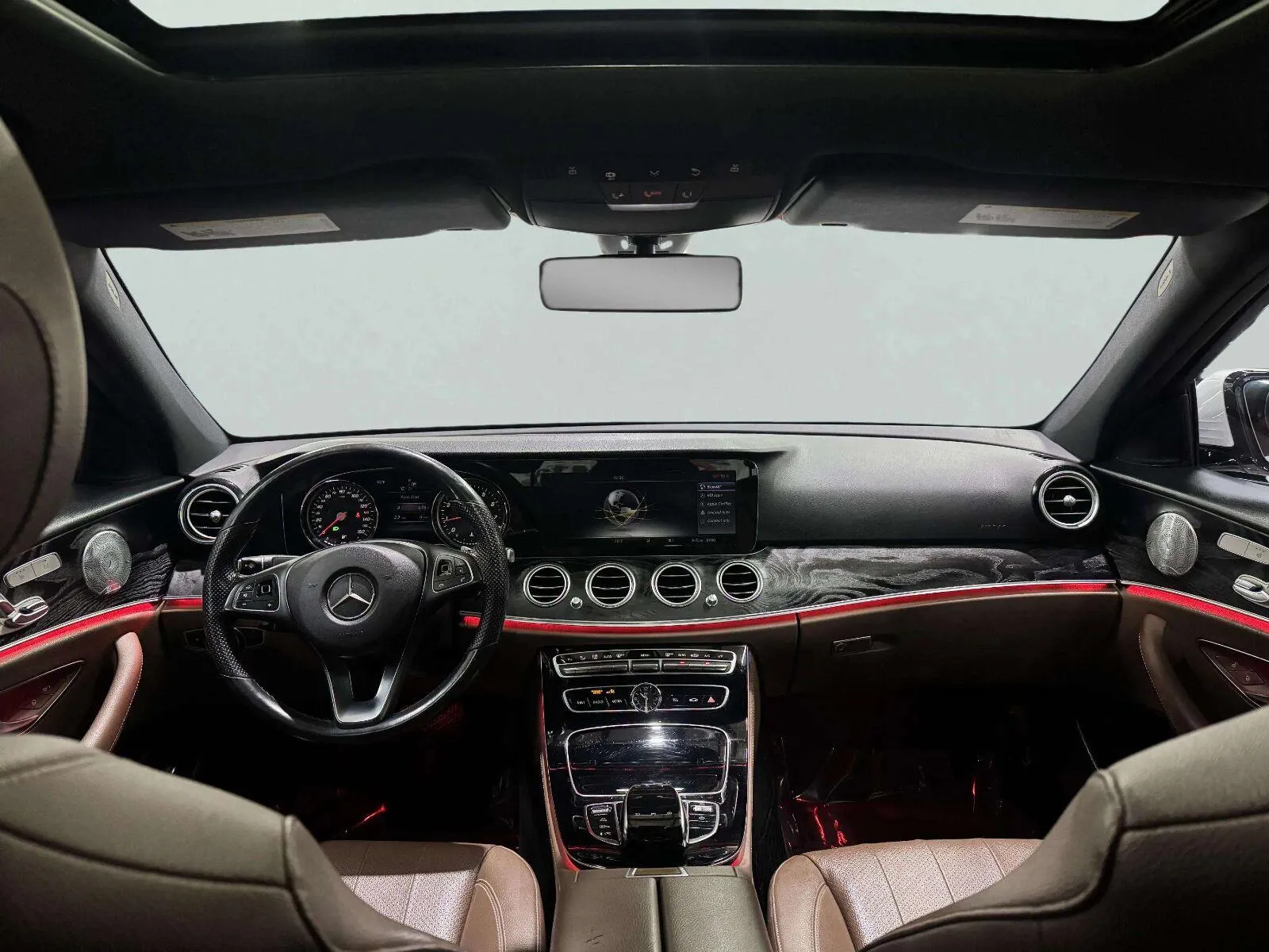Mercedes-Benz E-Class photo 15