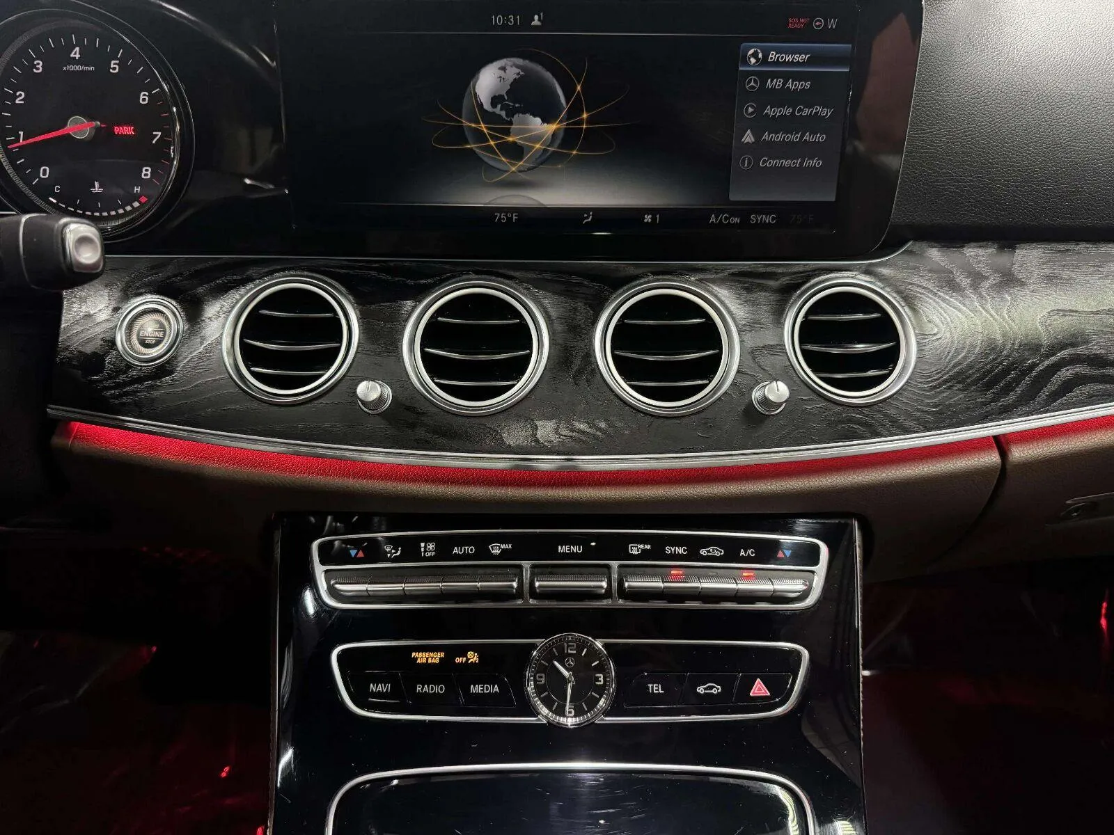 Mercedes-Benz E-Class photo 17