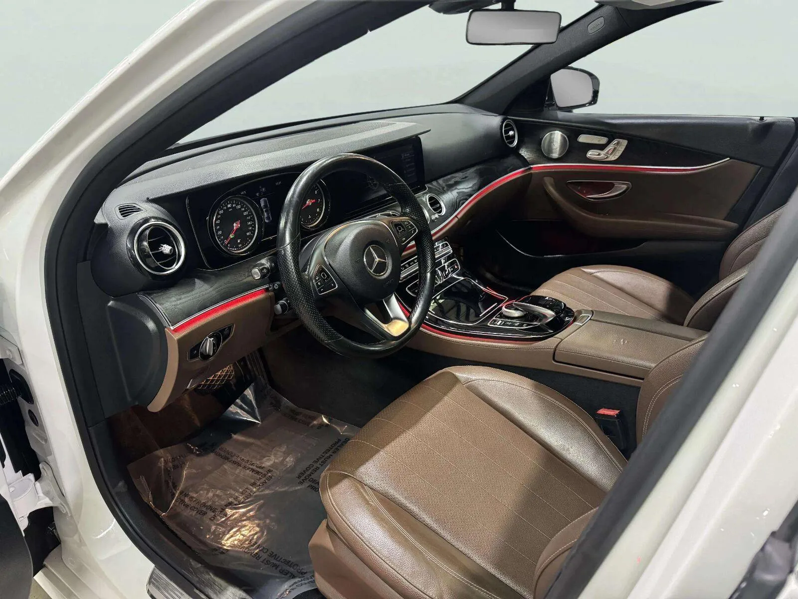 Mercedes-Benz E-Class photo 19