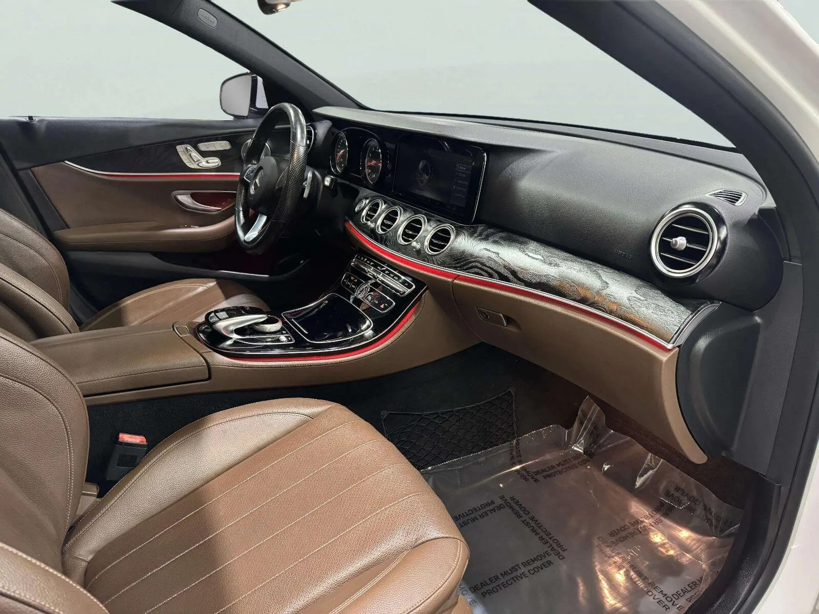 Mercedes-Benz E-Class photo 24