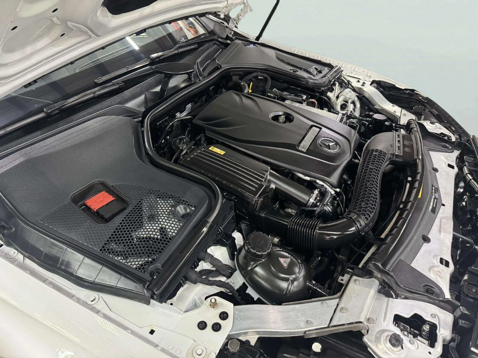 Mercedes-Benz E-Class photo 29