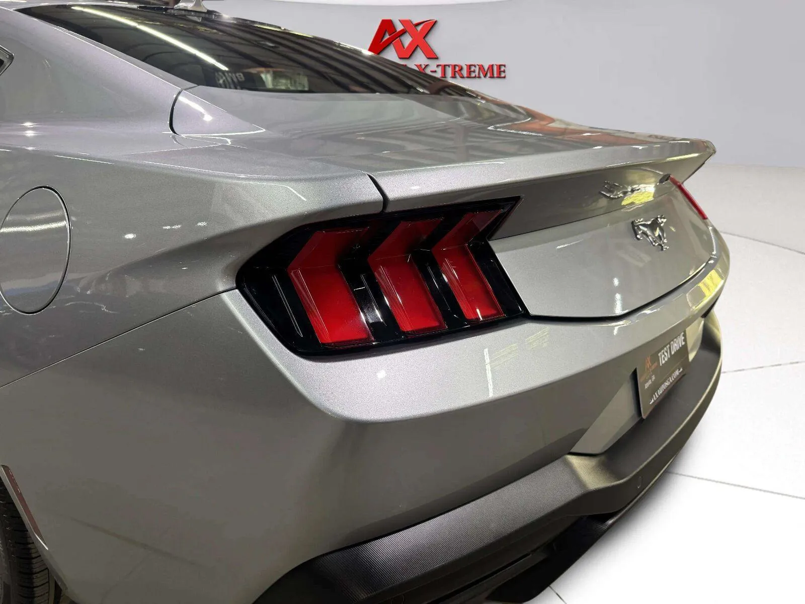 Ford Mustang photo 13