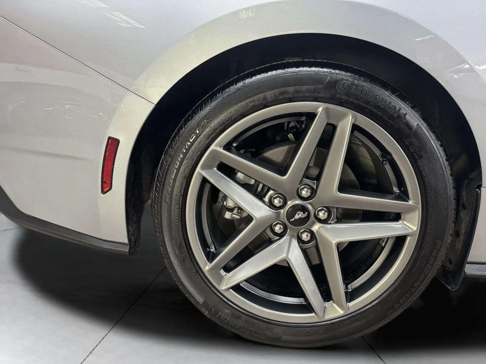 Ford Mustang photo 34