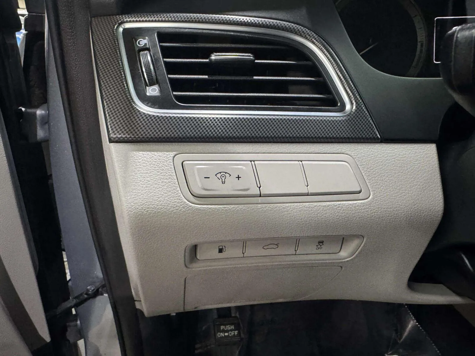 Hyundai Sonata photo 36