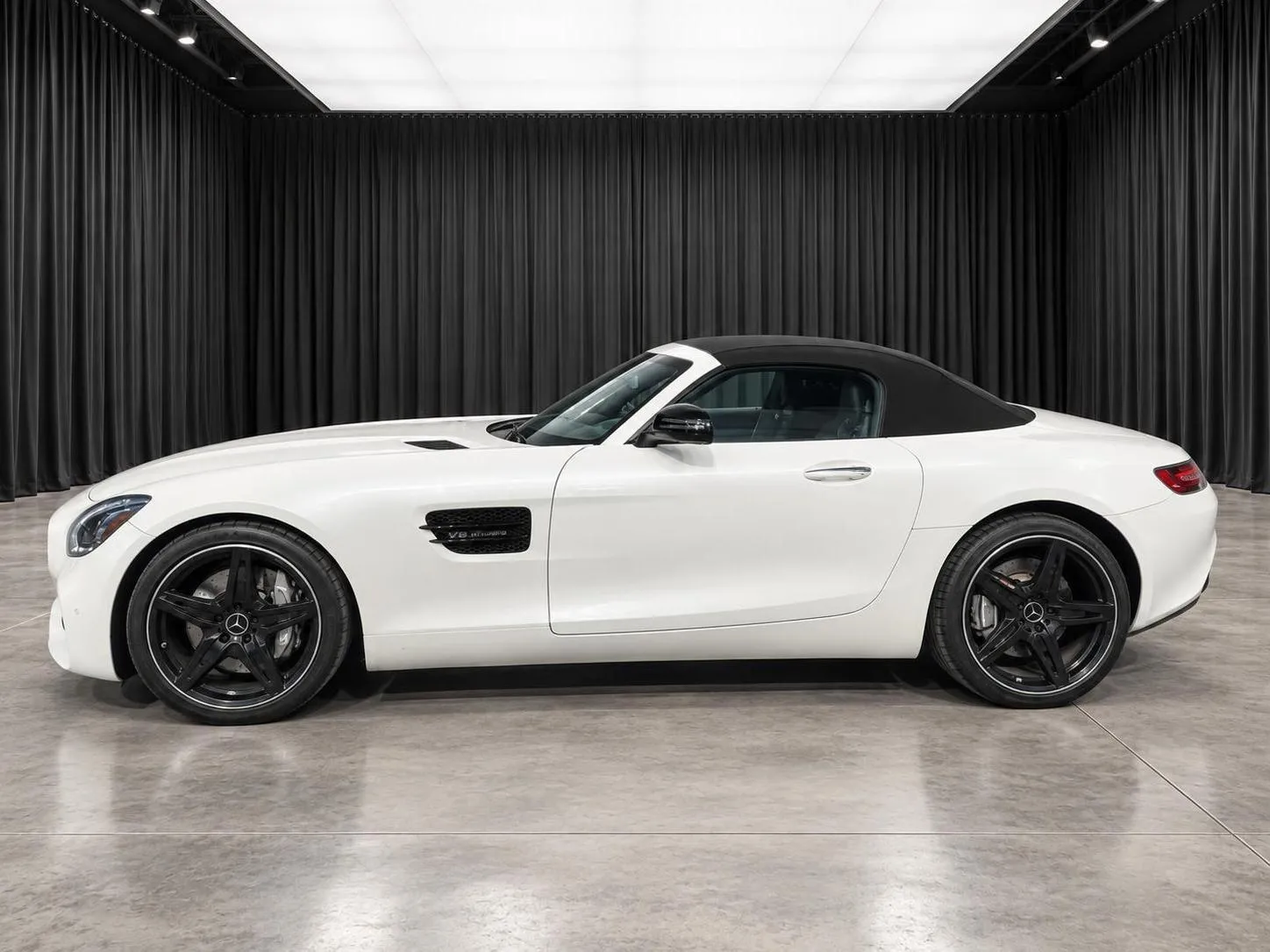 Mercedes-Benz AMG GT photo 4