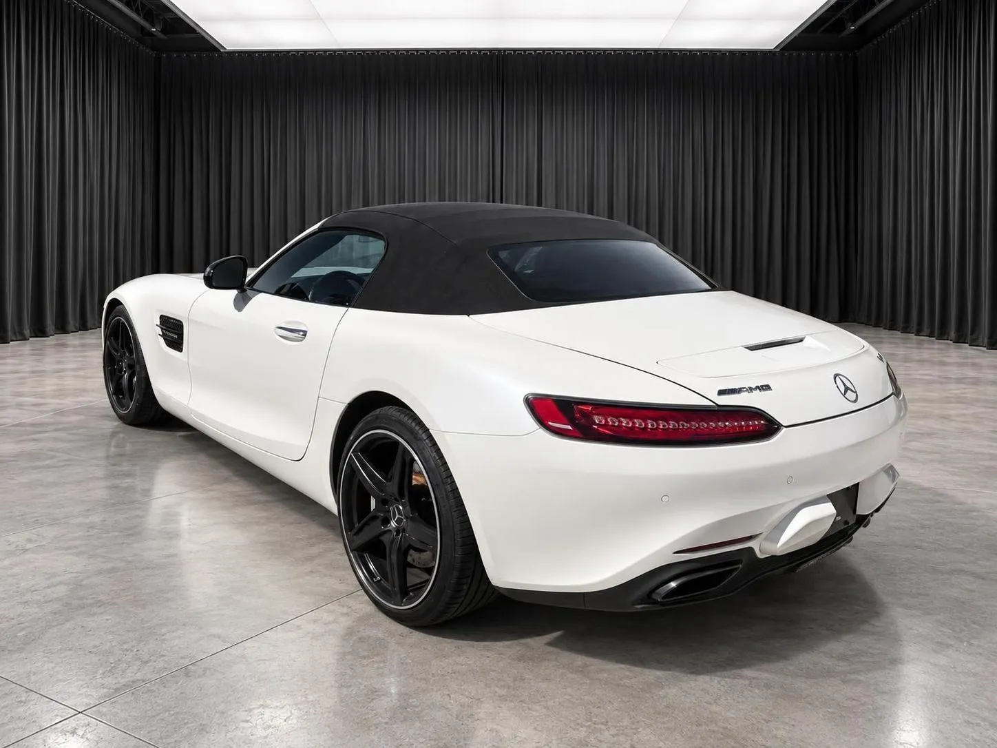 Mercedes-Benz AMG GT photo 11