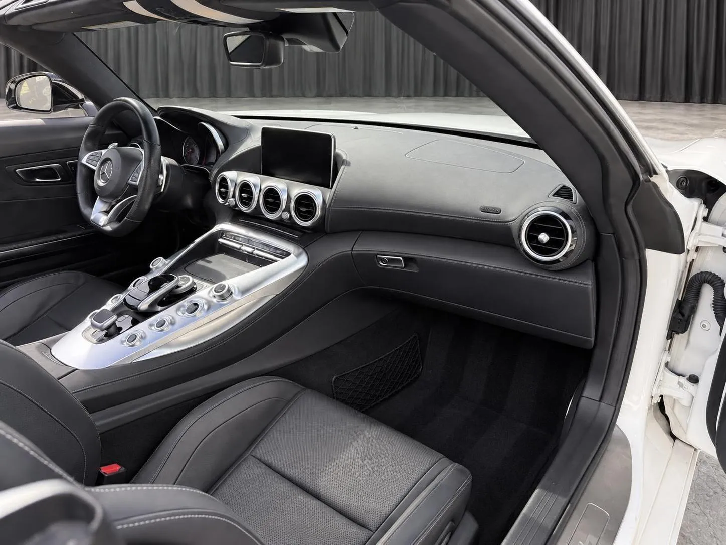 Mercedes-Benz AMG GT photo 27