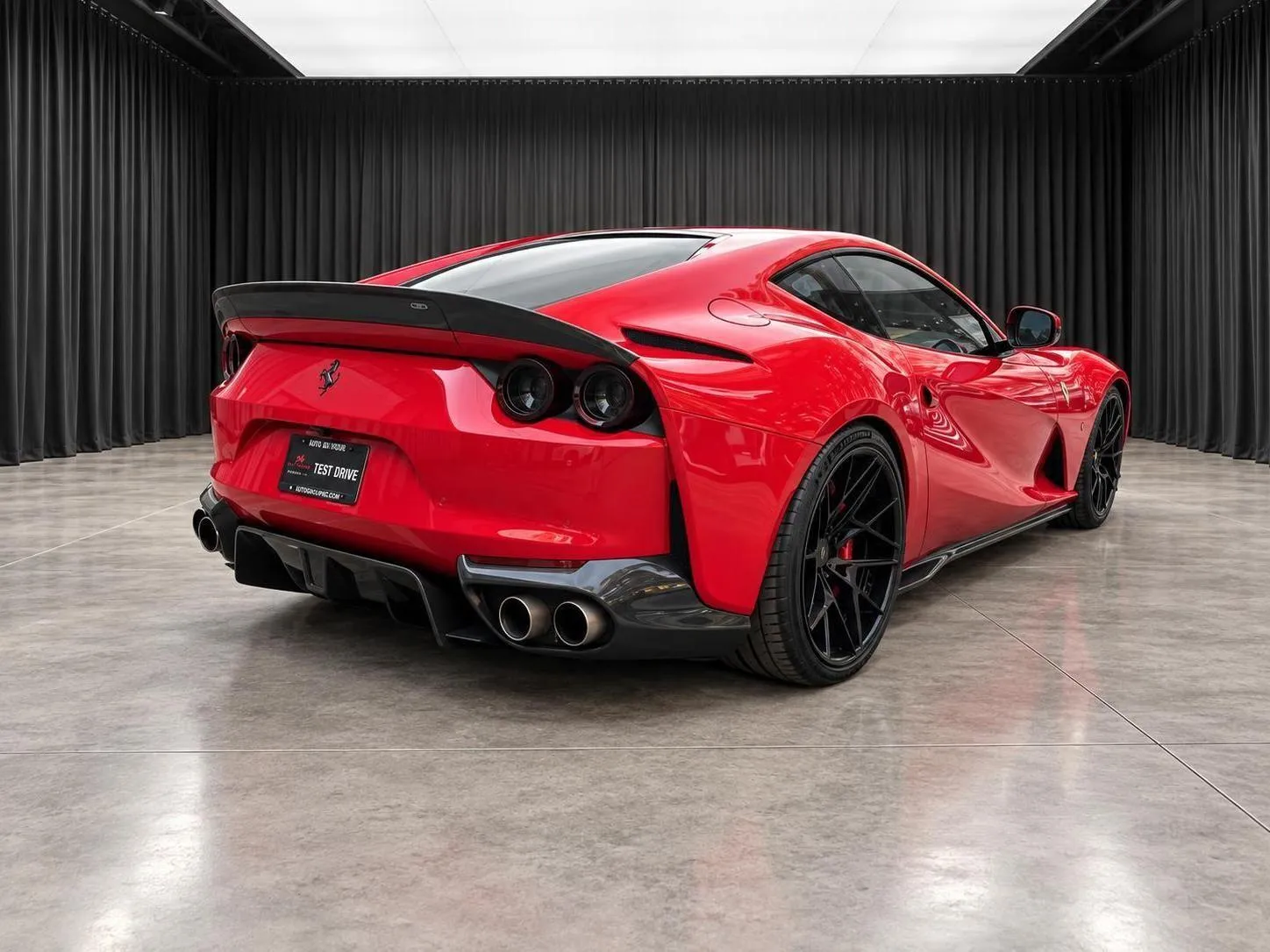 Ferrari 812 photo 7