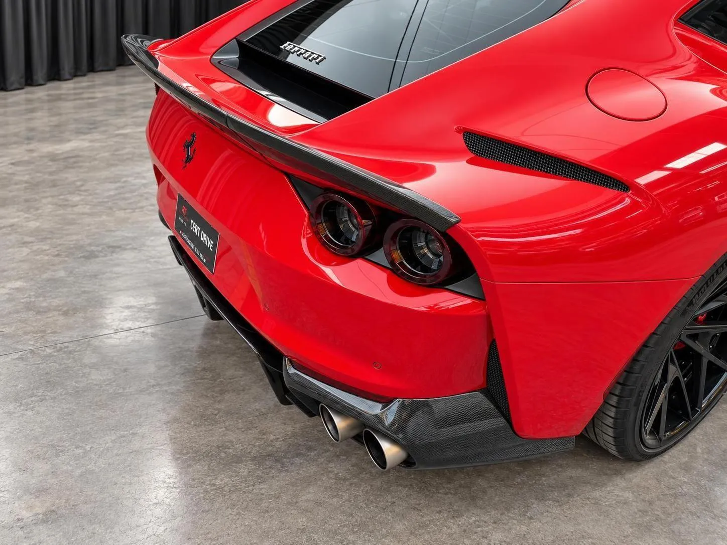 Ferrari 812 photo 9