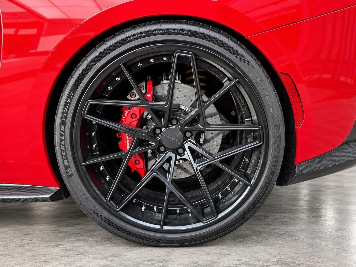 Ferrari 812 photo 21