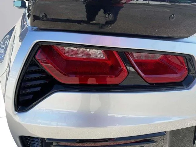 Chevrolet Corvette photo 18