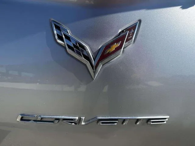 Chevrolet Corvette photo 19