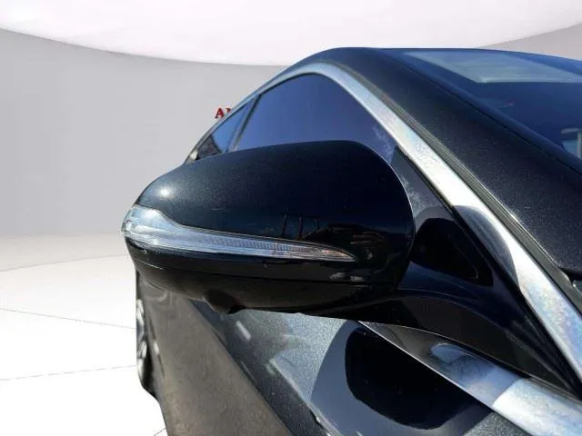 Mercedes-Benz S-Class photo 10