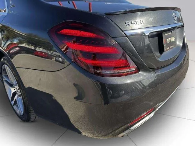 Mercedes-Benz S-Class photo 14