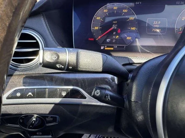 Mercedes-Benz S-Class photo 22