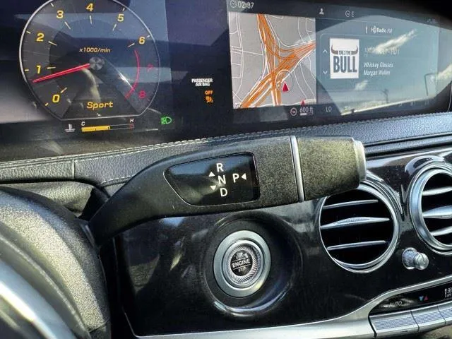 Mercedes-Benz S-Class photo 23