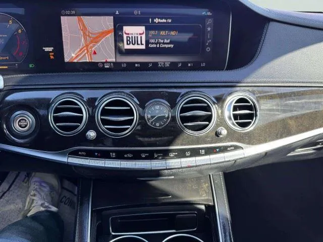 Mercedes-Benz S-Class photo 29