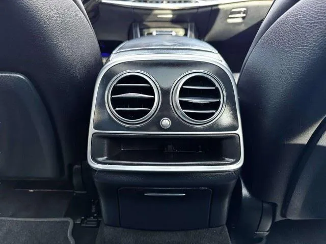 Mercedes-Benz S-Class photo 37