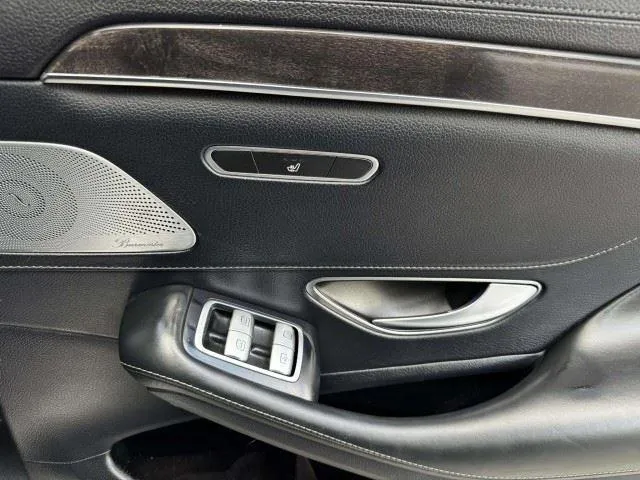 Mercedes-Benz S-Class photo 43