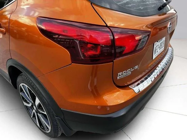 Nissan Rogue Sport photo 15