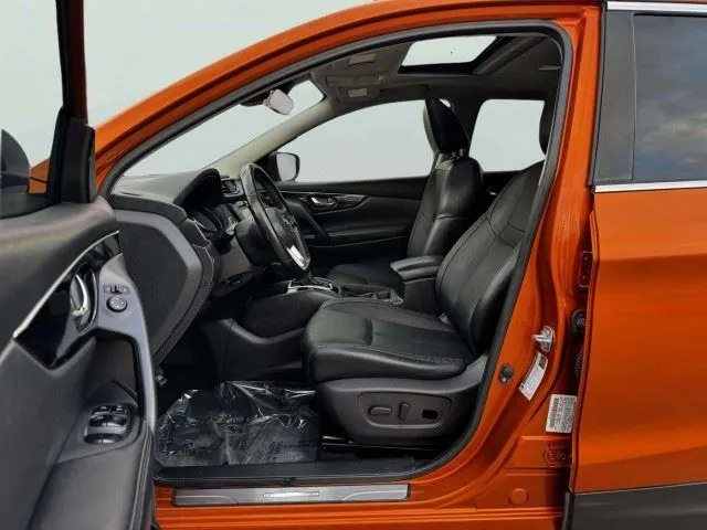 Nissan Rogue Sport photo 18