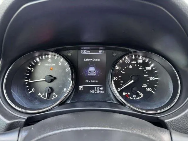 Nissan Rogue Sport photo 23