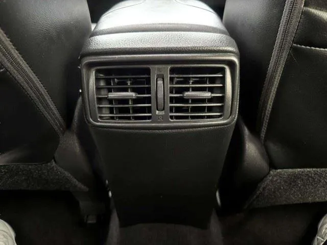 Nissan Rogue Sport photo 38