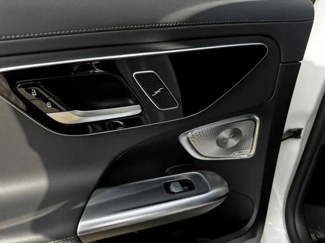 Mercedes-Benz C-Class photo 57
