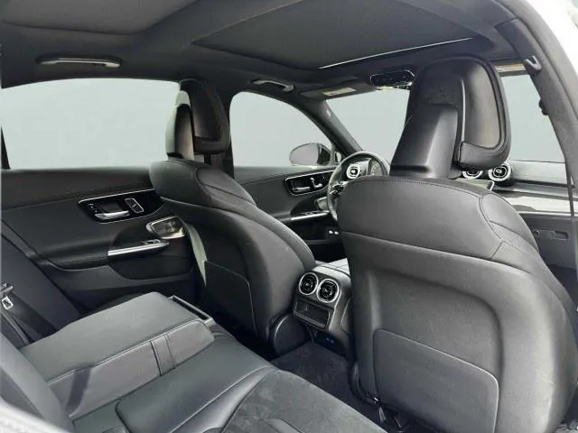 Mercedes-Benz C-Class photo 61