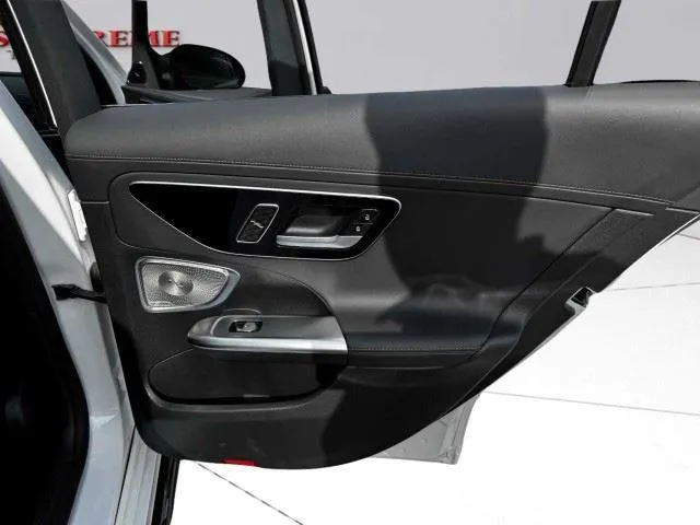 Mercedes-Benz C-Class photo 63