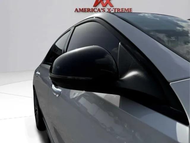 Mercedes-Benz C-Class photo 9