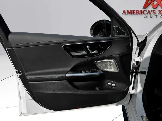 Mercedes-Benz C-Class photo 21