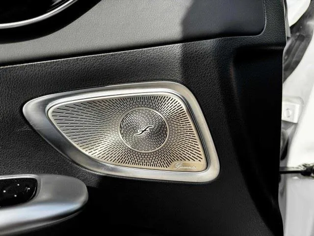 Mercedes-Benz C-Class photo 23