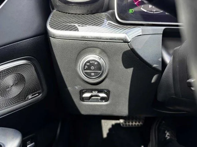Mercedes-Benz C-Class photo 26