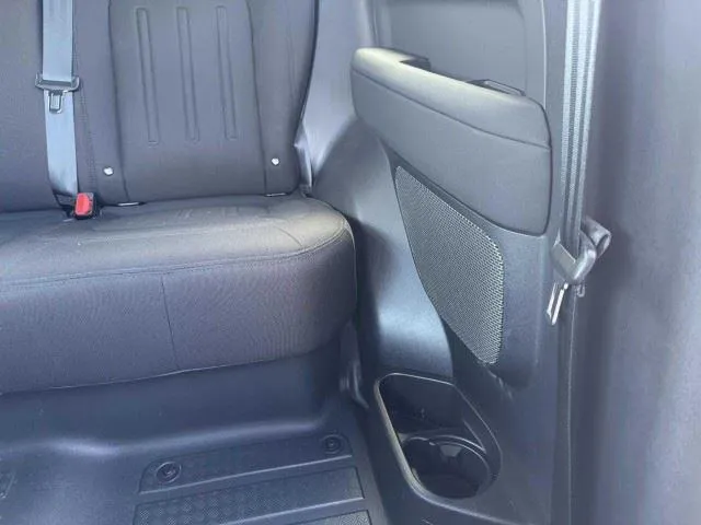 Land Rover Defender photo 38